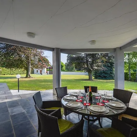 Aurora Villa Lesa